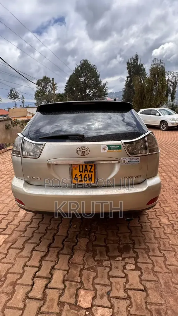 Toyota Harrier 2003 Silver