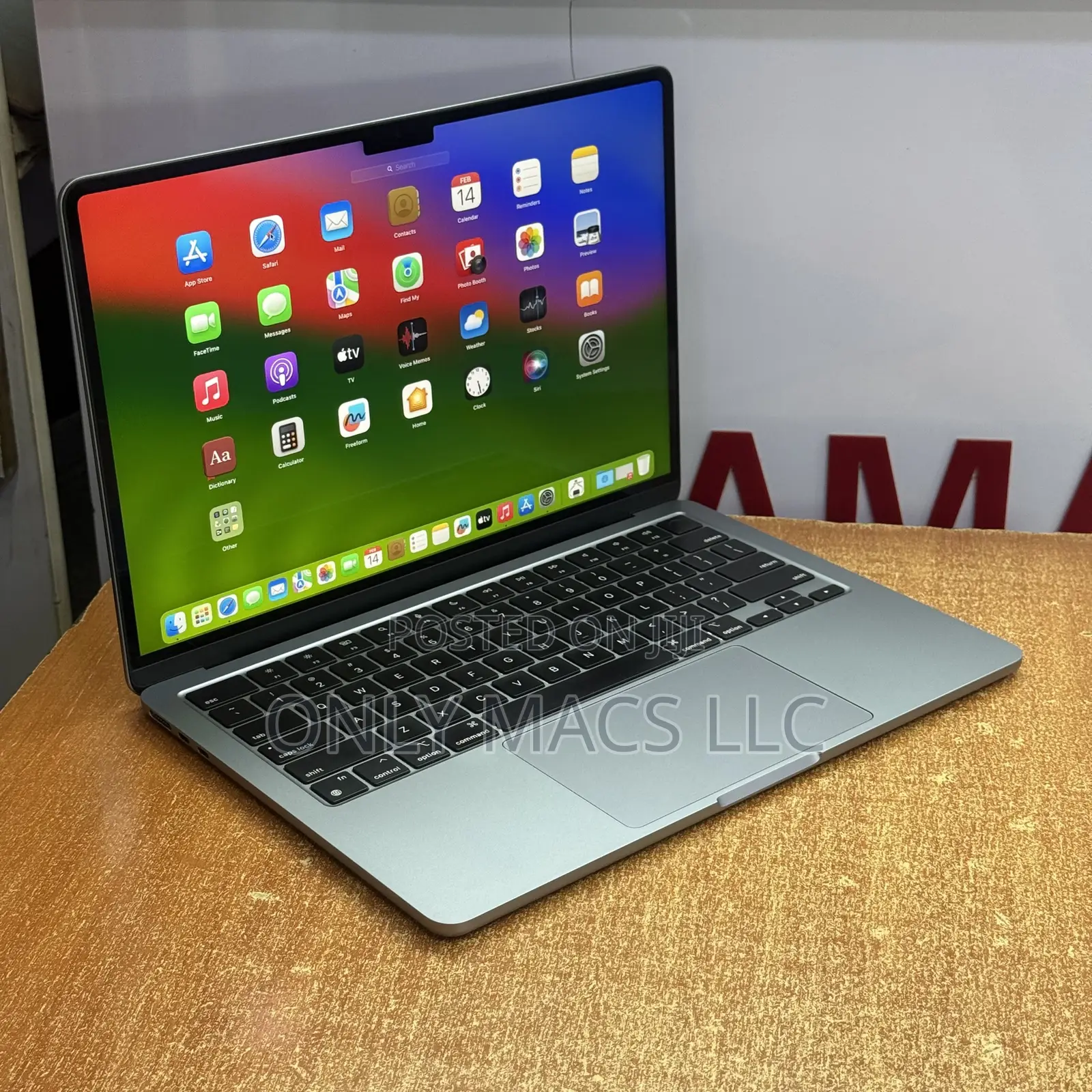 Laptop Apple MacBook Air 2022 M2 8GB Apple M2 SSD 512GB