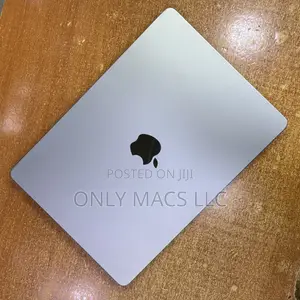 Laptop Apple MacBook Air 2022 M2 8GB Apple M2 SSD 512GB