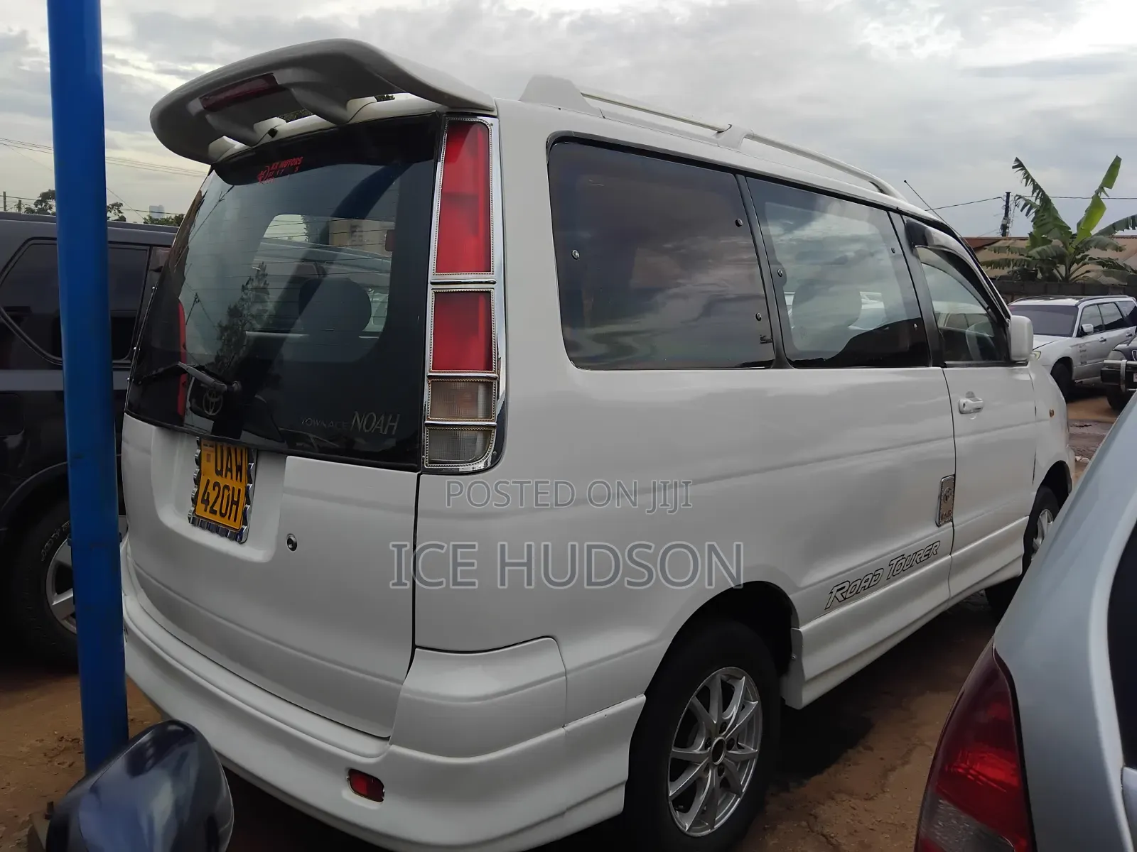Toyota TownAce Noah 1999 White