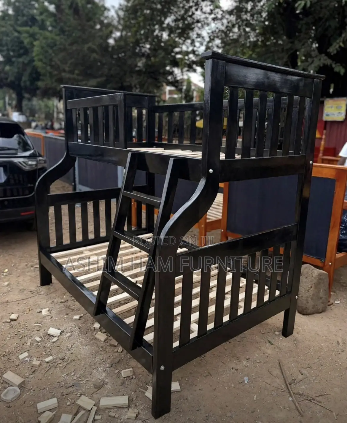 Modern Pure Black Bunk Bee