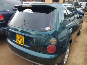 Toyota Starlet 2000 Green