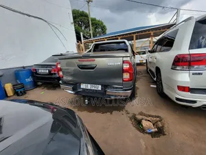 Toyota Hilux 2016 Green