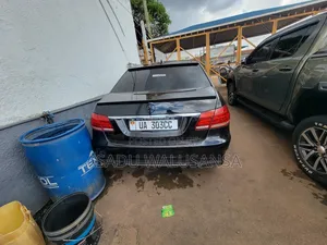 Mercedes-Benz E300 2015 Black