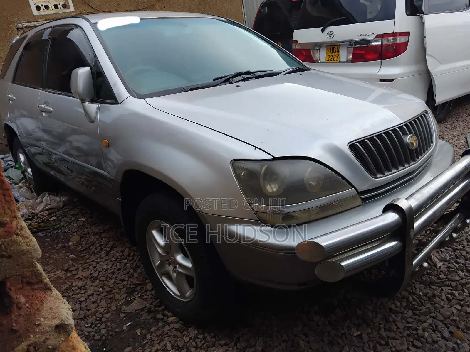Toyota Harrier 1999 Silver