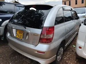 Toyota Nadia 2002 Silver