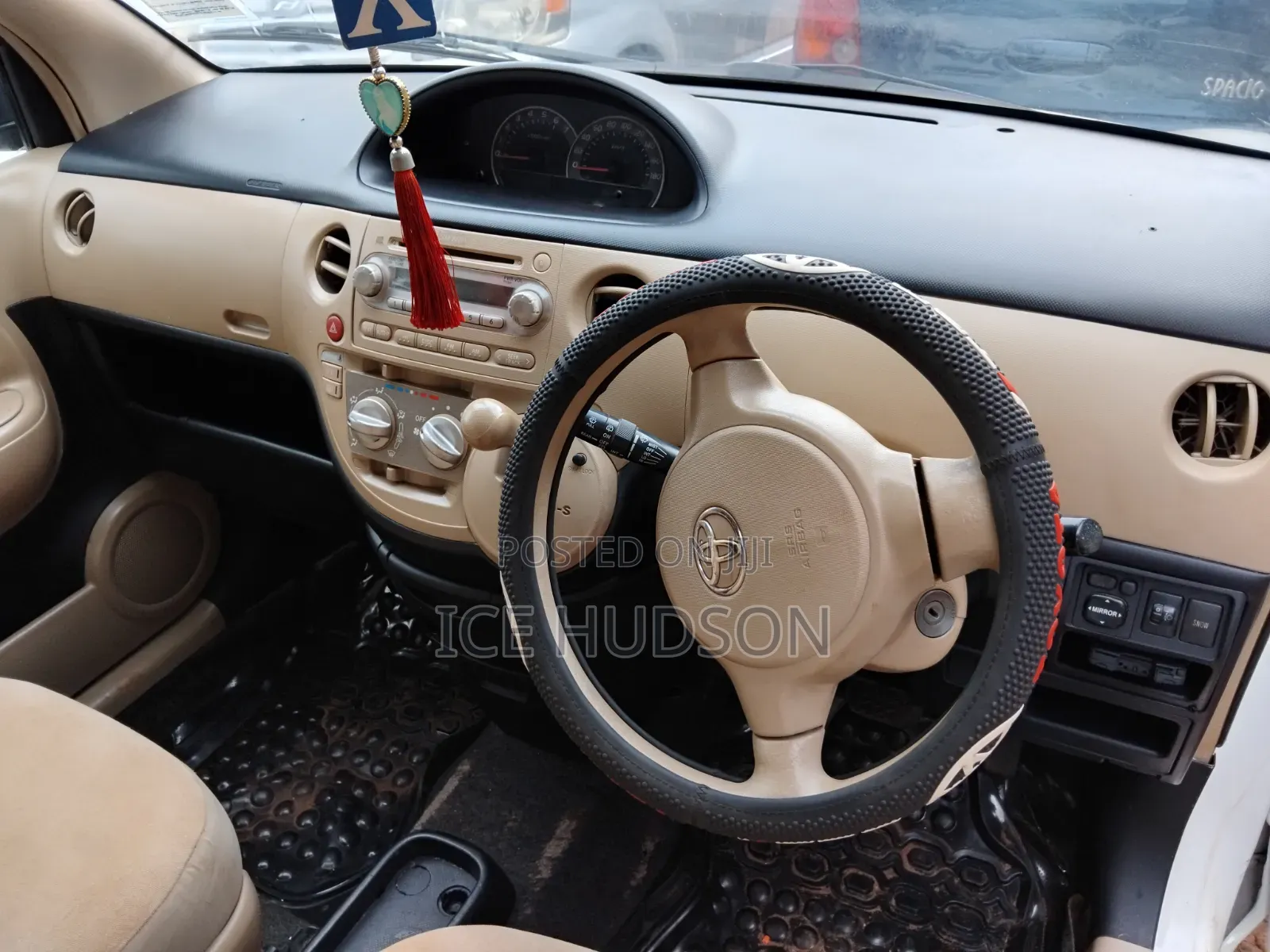 Toyota Sienta 2007 White