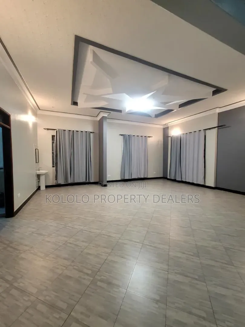 3bdrm Bungalow in Kitende Kitovu, Central Division for sale