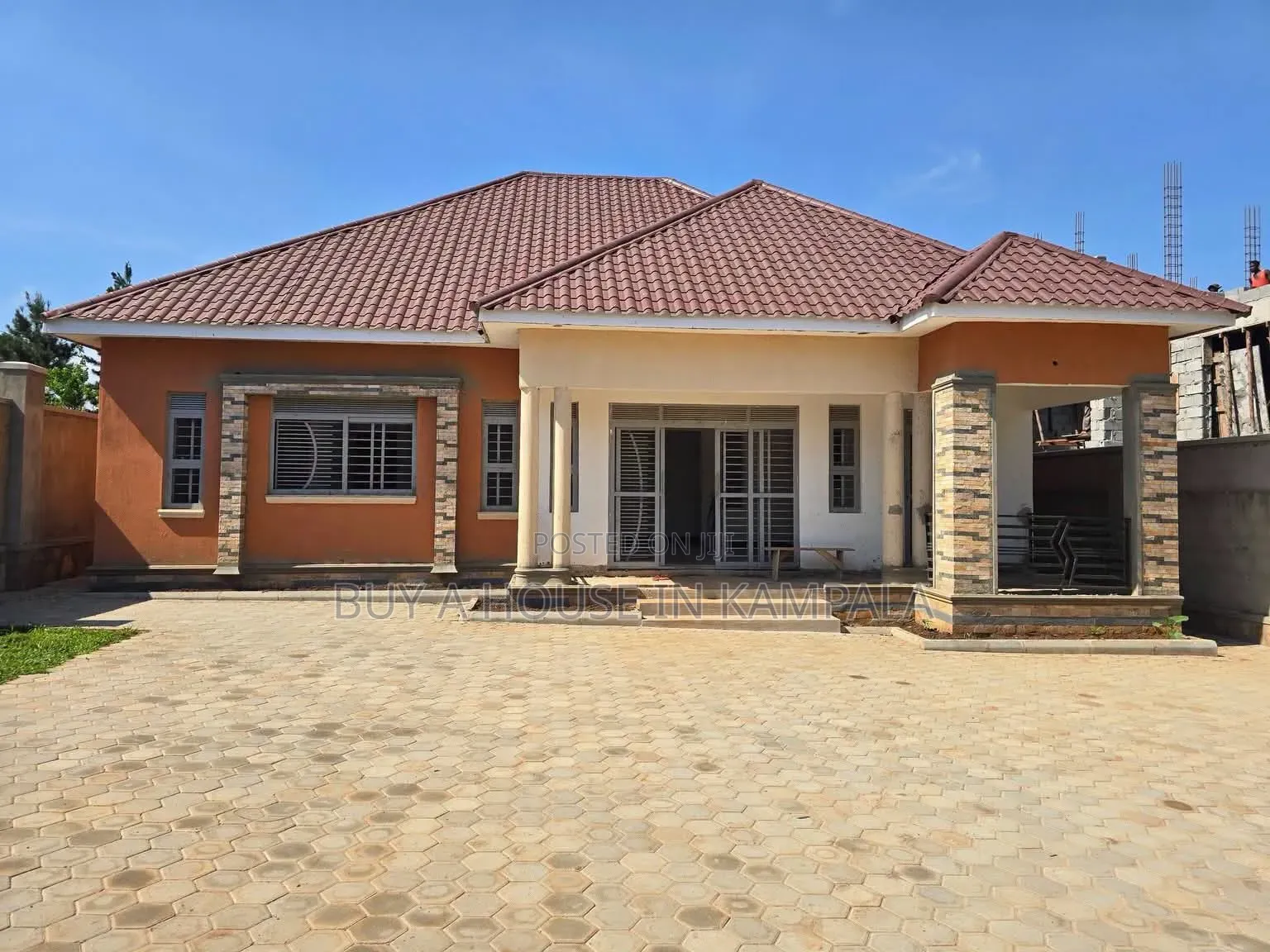 4bdrm Bungalow in Mbalwa Estate, Kira for sale