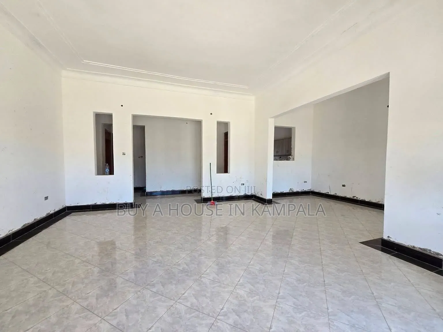 4bdrm Bungalow in Mbalwa Estate, Kira for sale