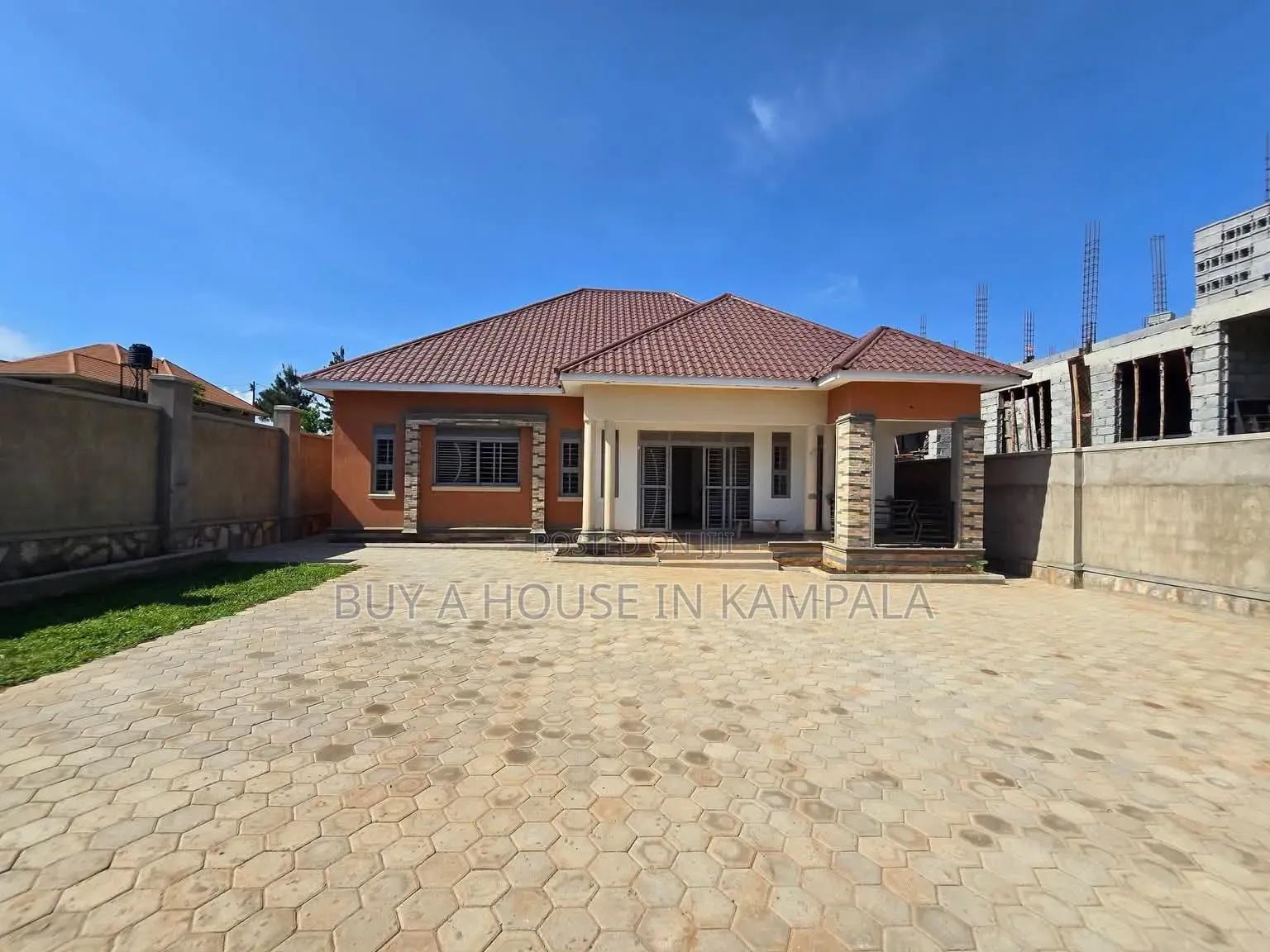 4bdrm Bungalow in Mbalwa Estate, Kira for sale