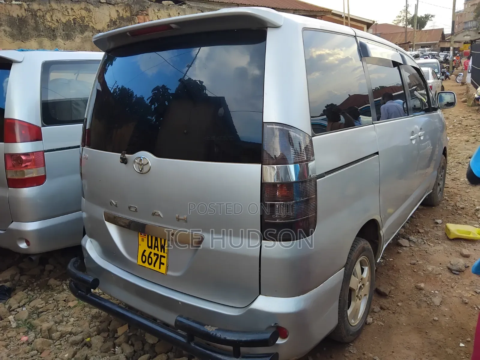 Toyota Noah 2004 Gray