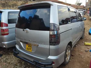 Toyota Noah 2004 Gray