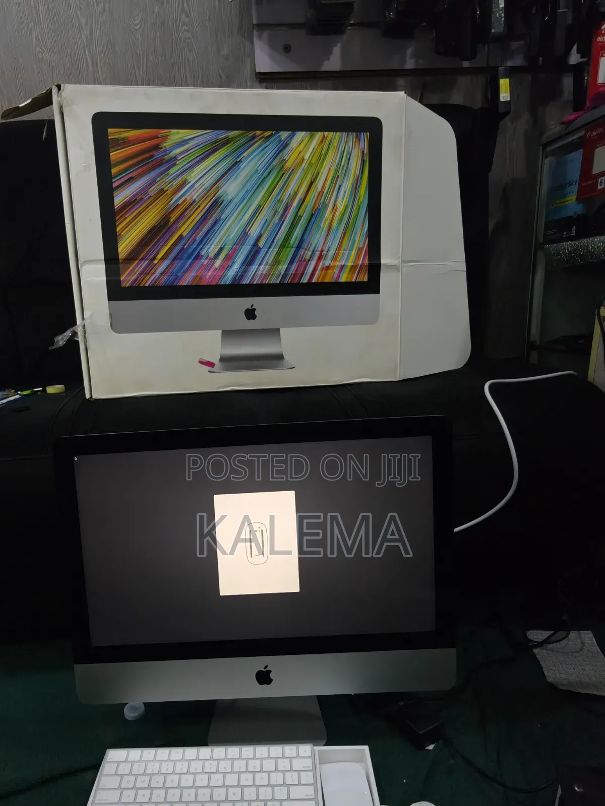 New Desktop Computer Apple iMac 8GB Intel Core i3 SSD 256GB