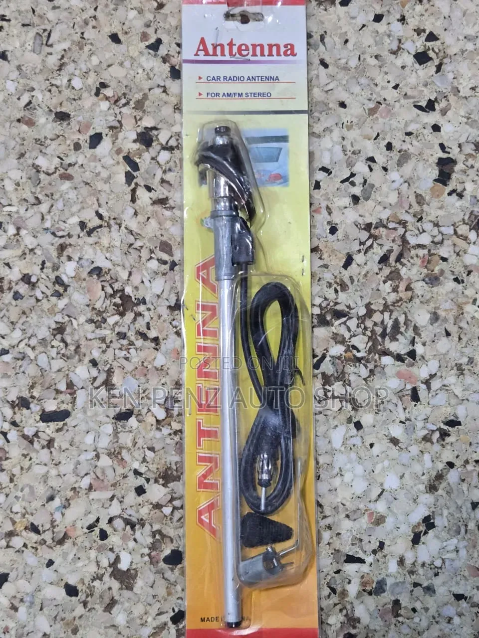 Universal Fender Mount FM/AM Car Antenna