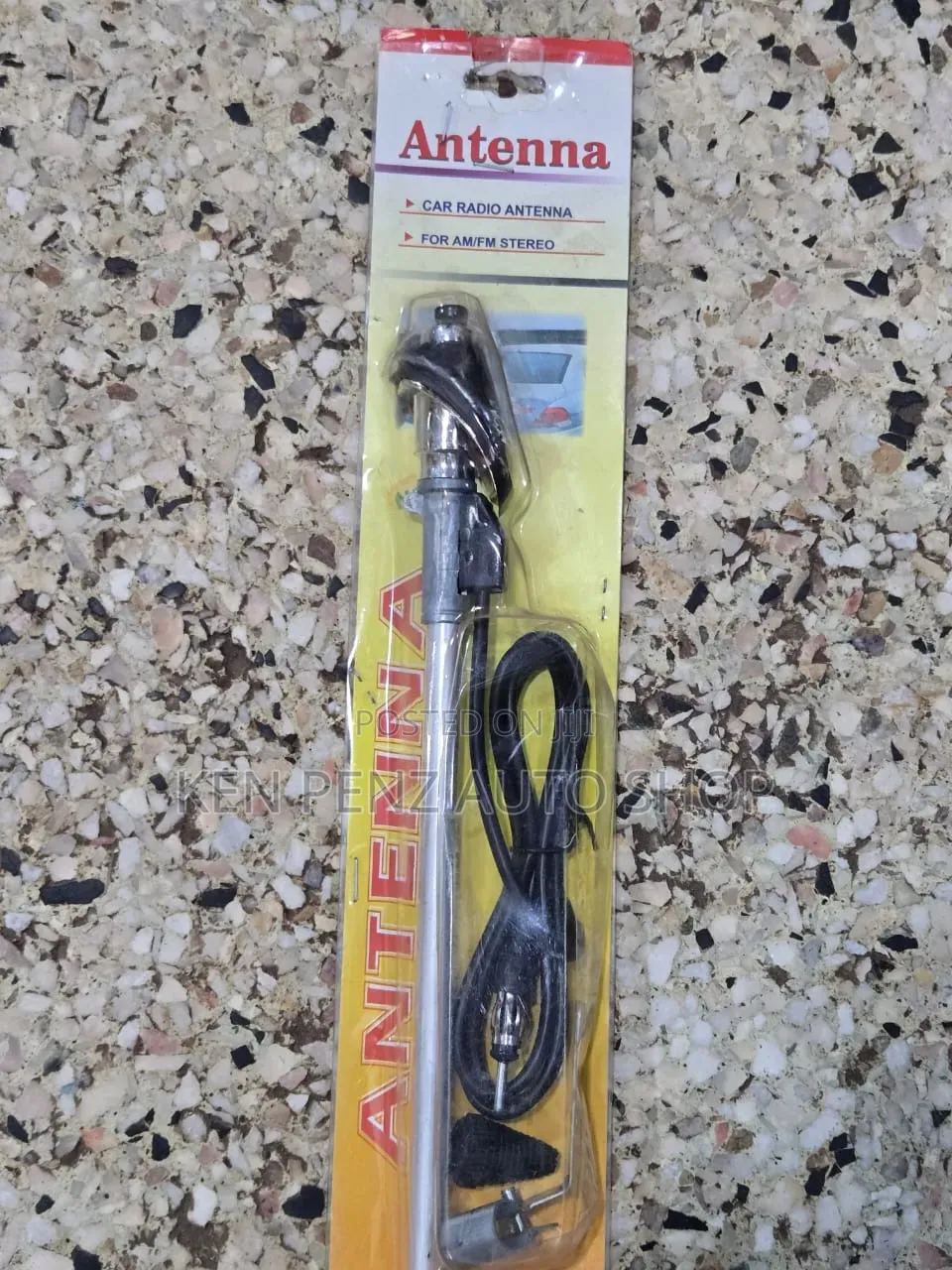 Universal Fender Mount FM/AM Car Antenna