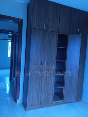 Furnished 3bdrm Apartment in Agency Property, Central Division for rent