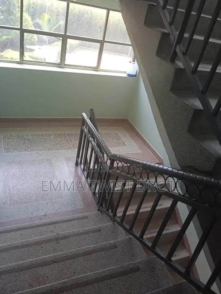 Furnished 3bdrm Apartment in Agency Property, Central Division for rent