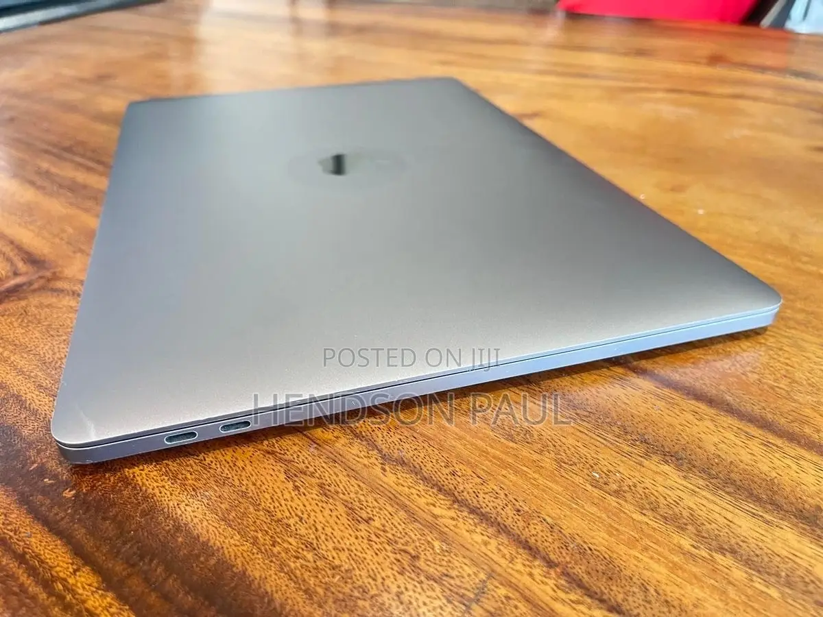 Laptop Apple MacBook Pro 2017 16GB Intel Core i7 SSD 256GB