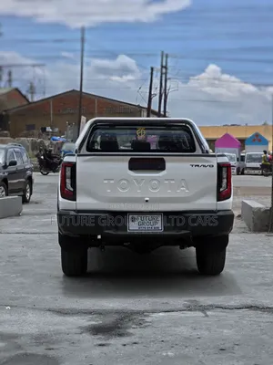 New Toyota Hilux 2026 White