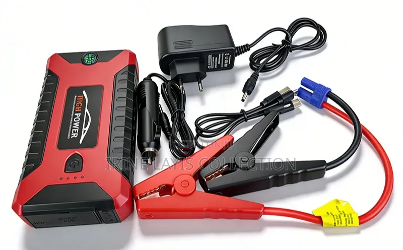 High Power 600A Car Jump Starter Power Bank Kit in a Black Hard Case.