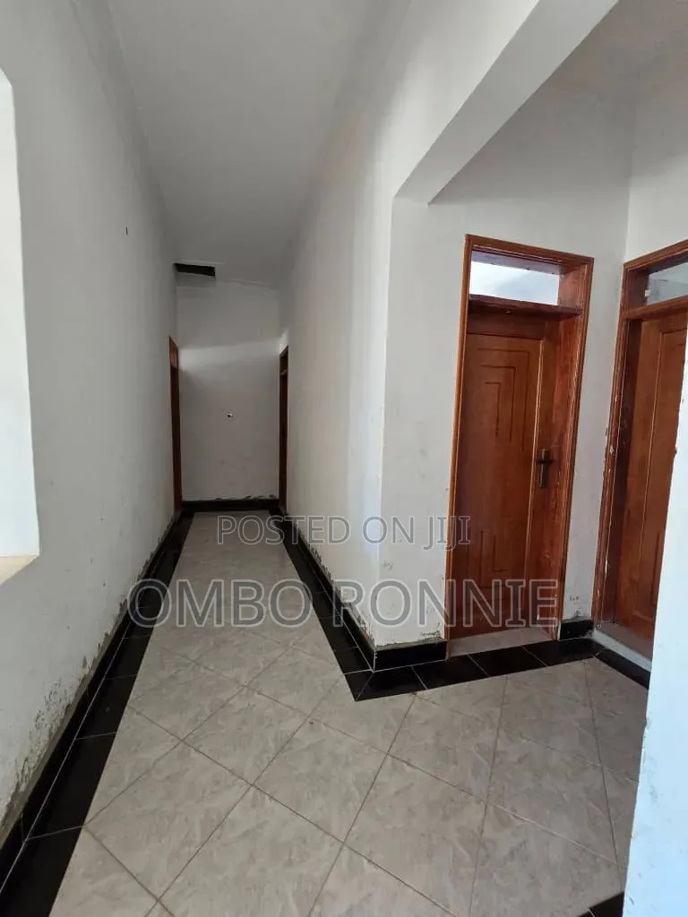 4bdrm House in Mbalwa Estate, Kira for sale