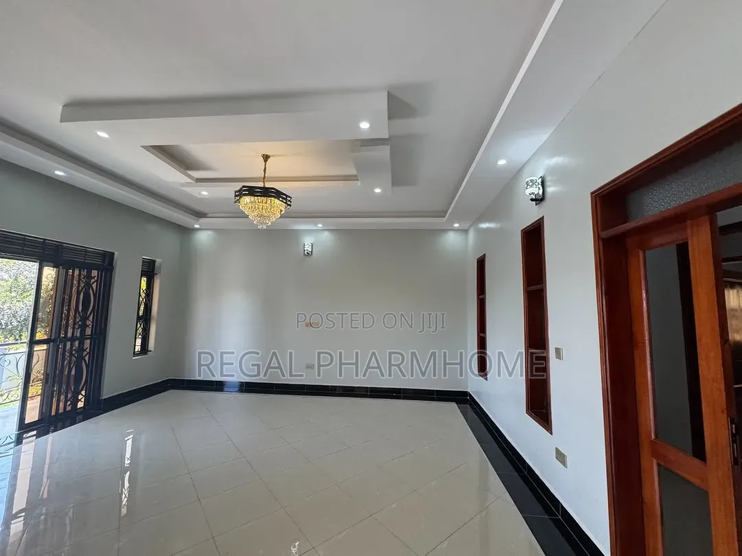 4bdrm Bungalow in Kira Sonde, Central Division for sale