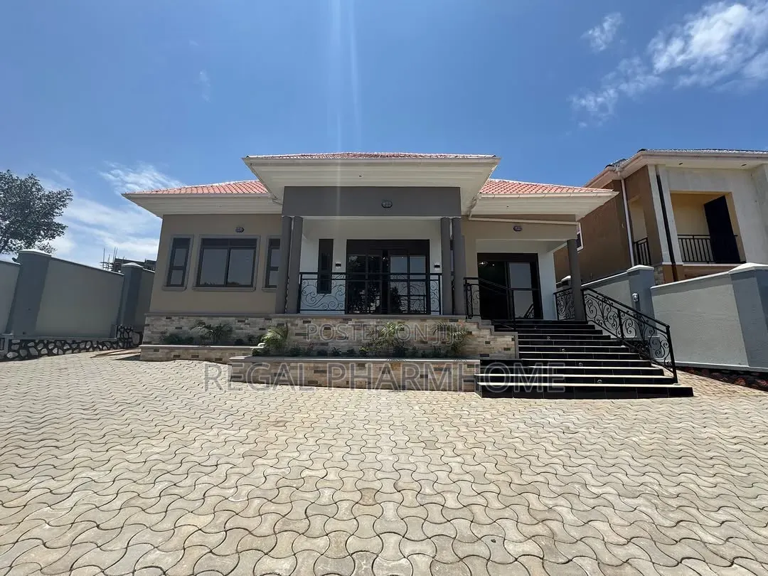4bdrm Bungalow in Kira Sonde, Central Division for sale