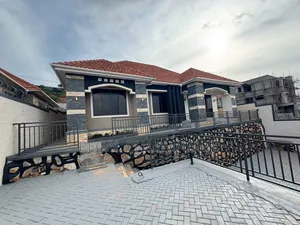 4bdrm Bungalow in Kira, Central Division for sale