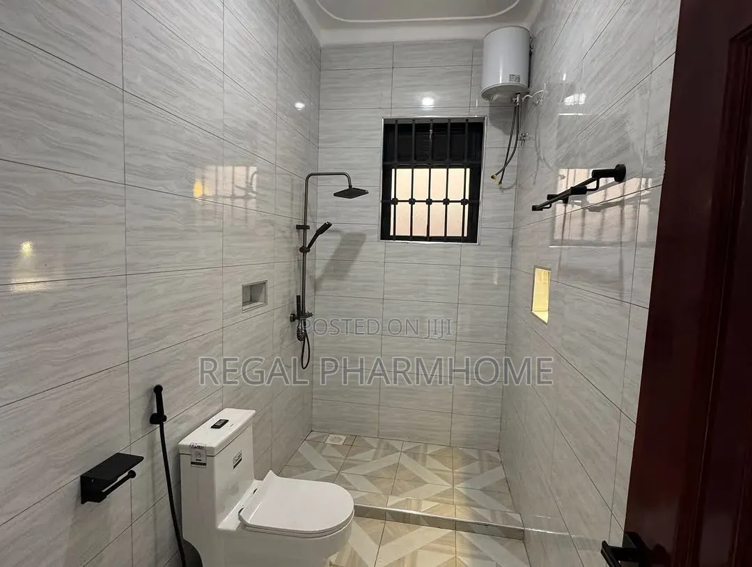 4bdrm Bungalow in Kira, Central Division for sale