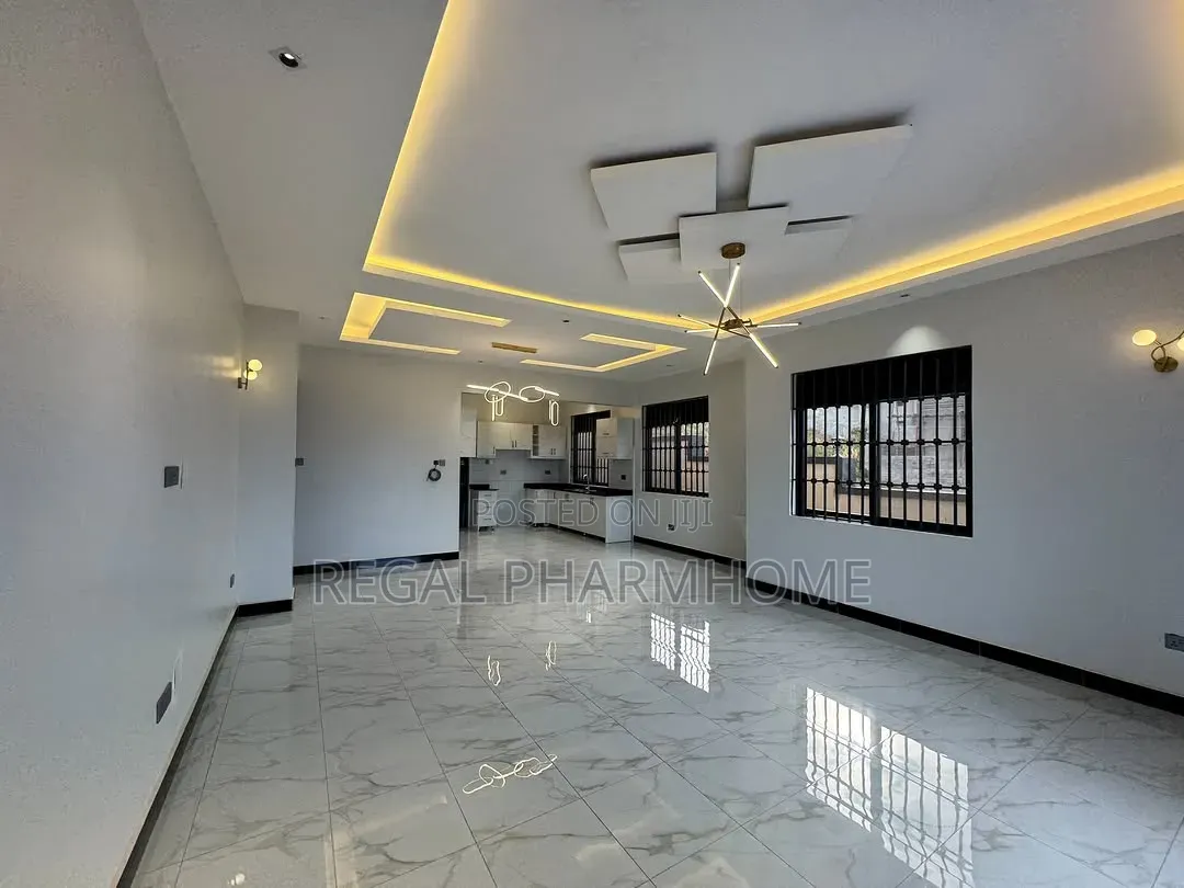 4bdrm Bungalow in Kira, Central Division for sale