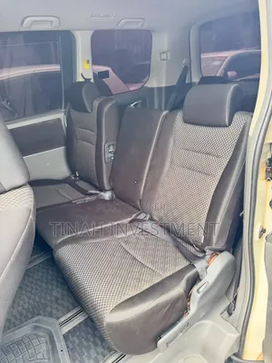 Toyota Noah 2010 White