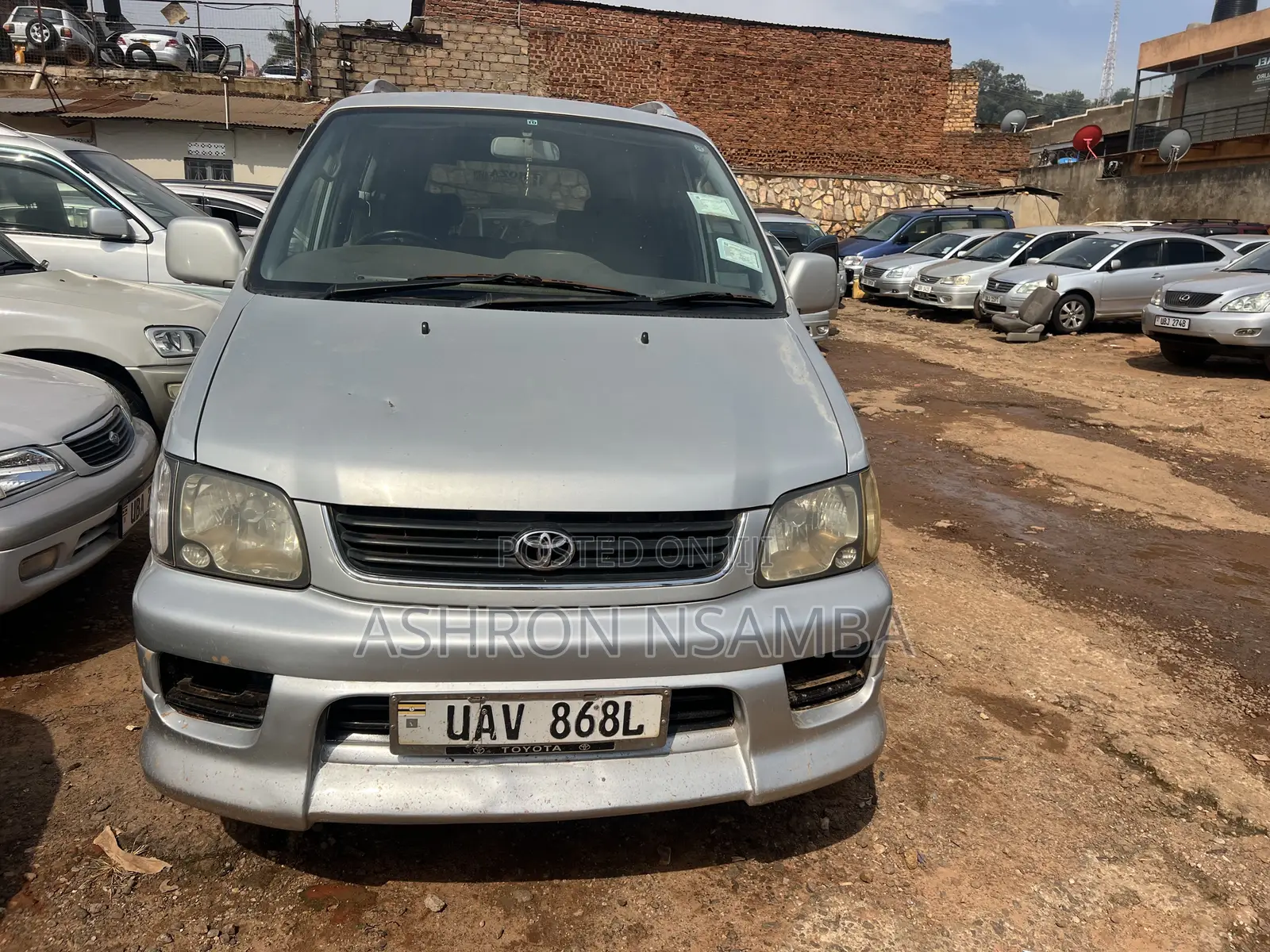 Toyota LiteAce Noah 2001 Silver