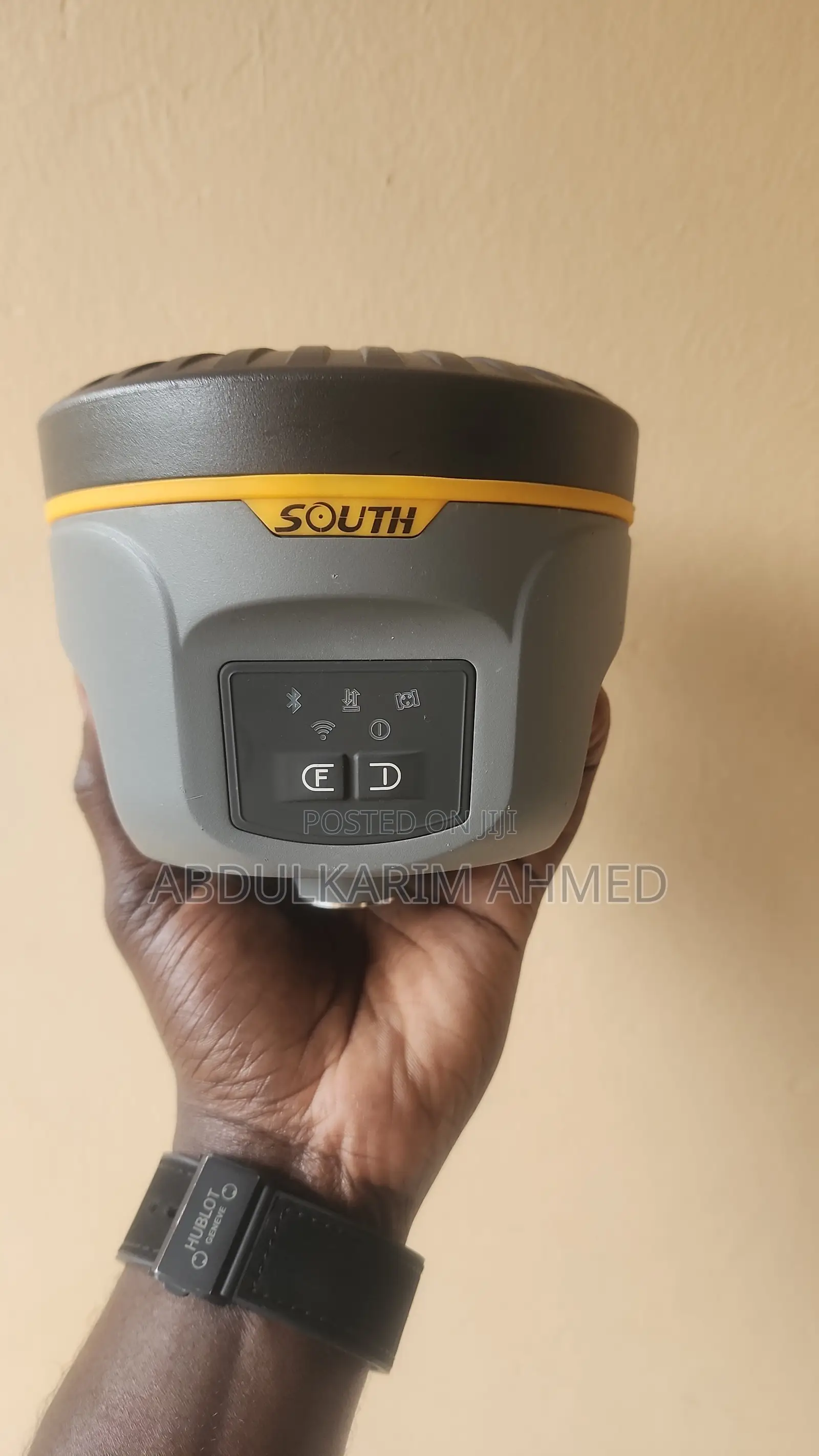 South Galaxy G1 Plus RTK GNSS Receiver (A High-Precision Satellit