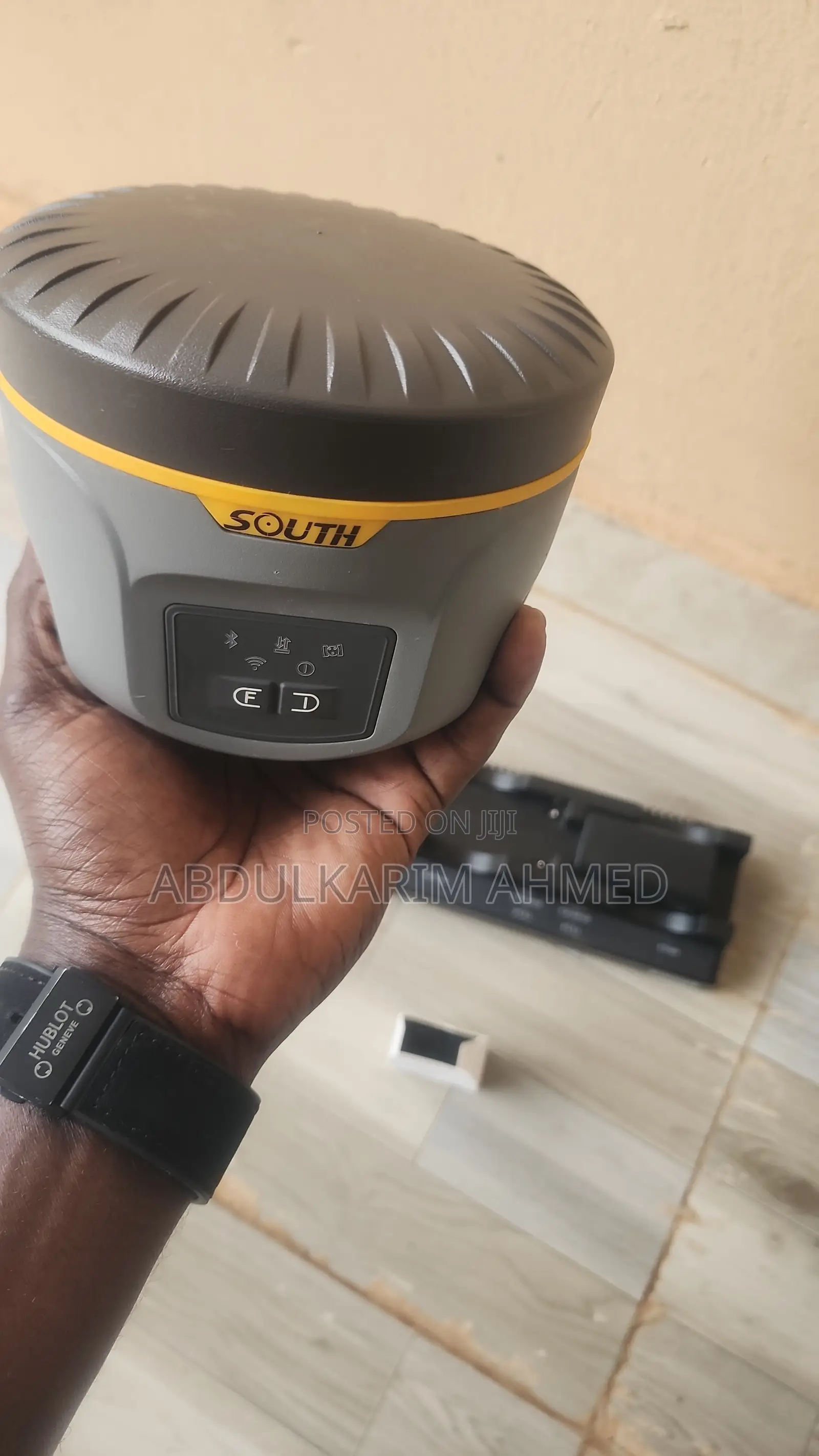 South Galaxy G1 Plus RTK GNSS Receiver (A High-Precision Satellit