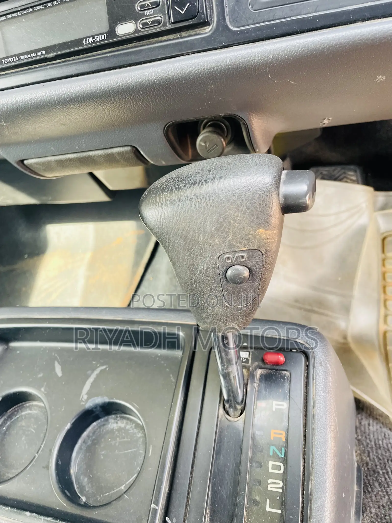 Toyota HiAce 2006 White