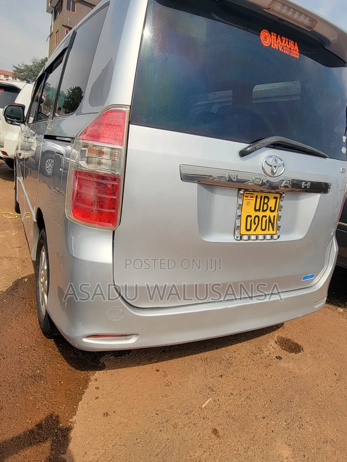 Toyota Noah 2010 Silver