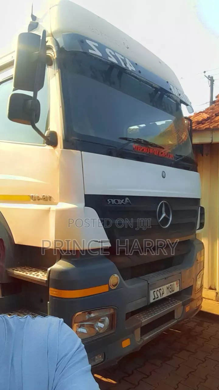 Mercedes-Benz Axor Tractor Head