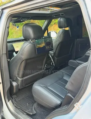 Land Rover Range Rover Vogue 2023 Silver