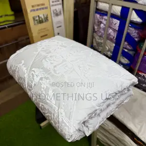 Jacquard Duvet Set.