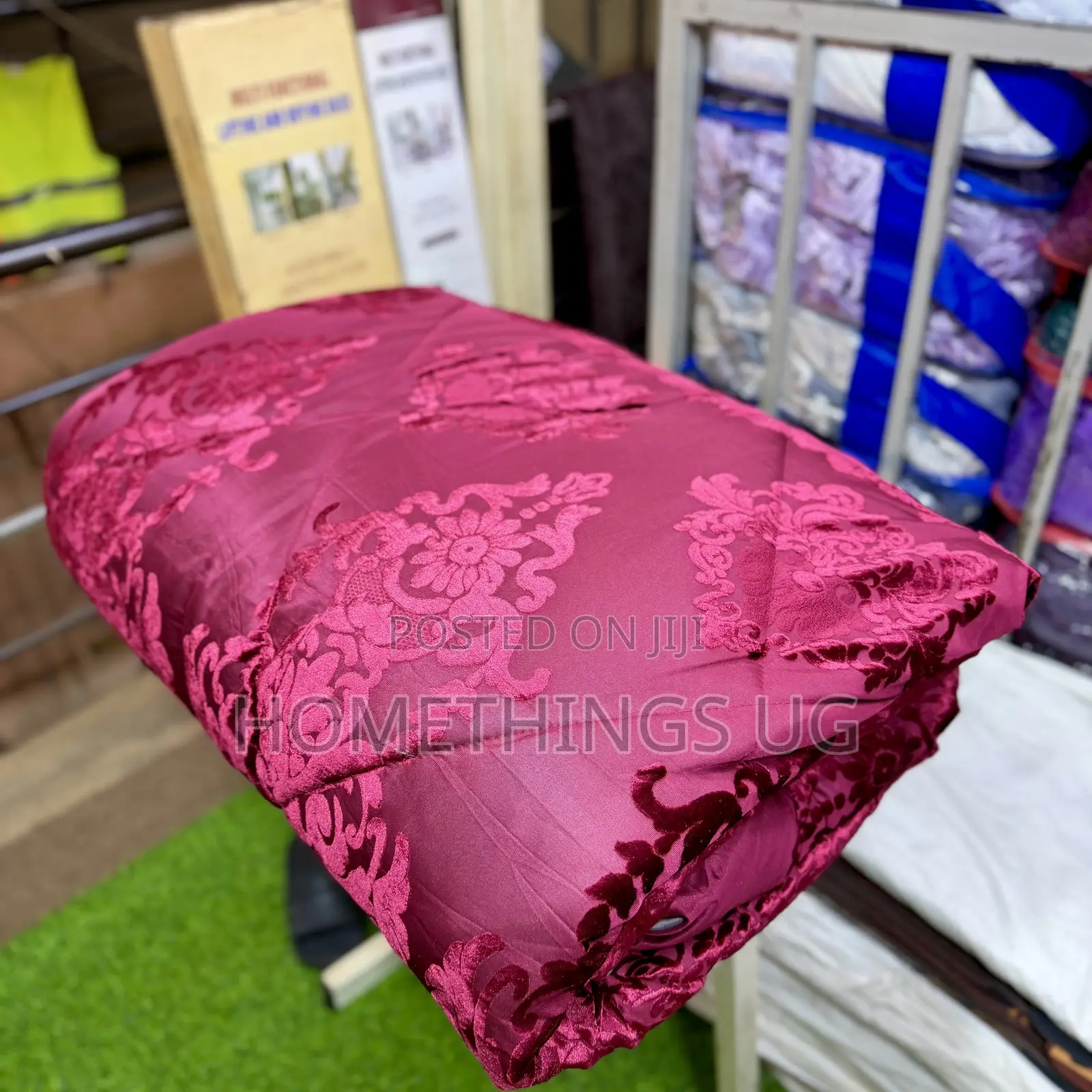 Jacquard Duvet Set.