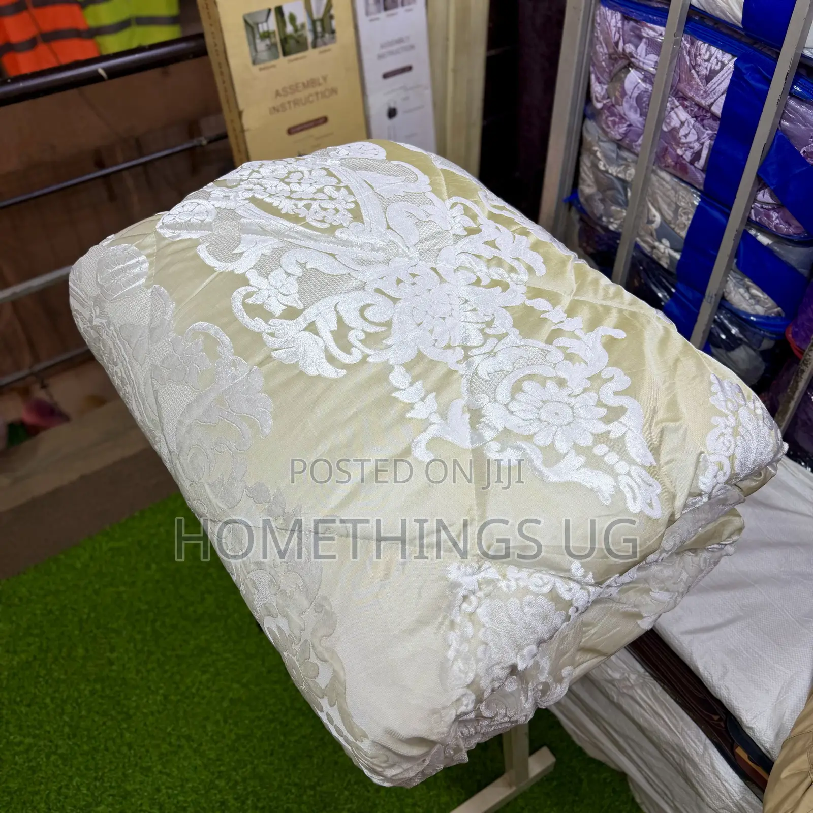 Jacquard Duvet Set.