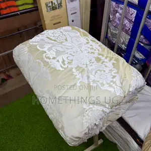 Jacquard Duvet Set.