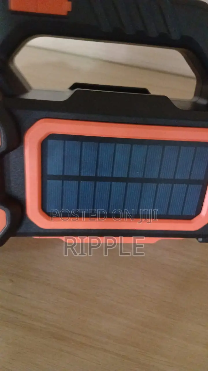 Aerbes Solar Rechargeable Searchlight 1500 Lumens USB Power Bank