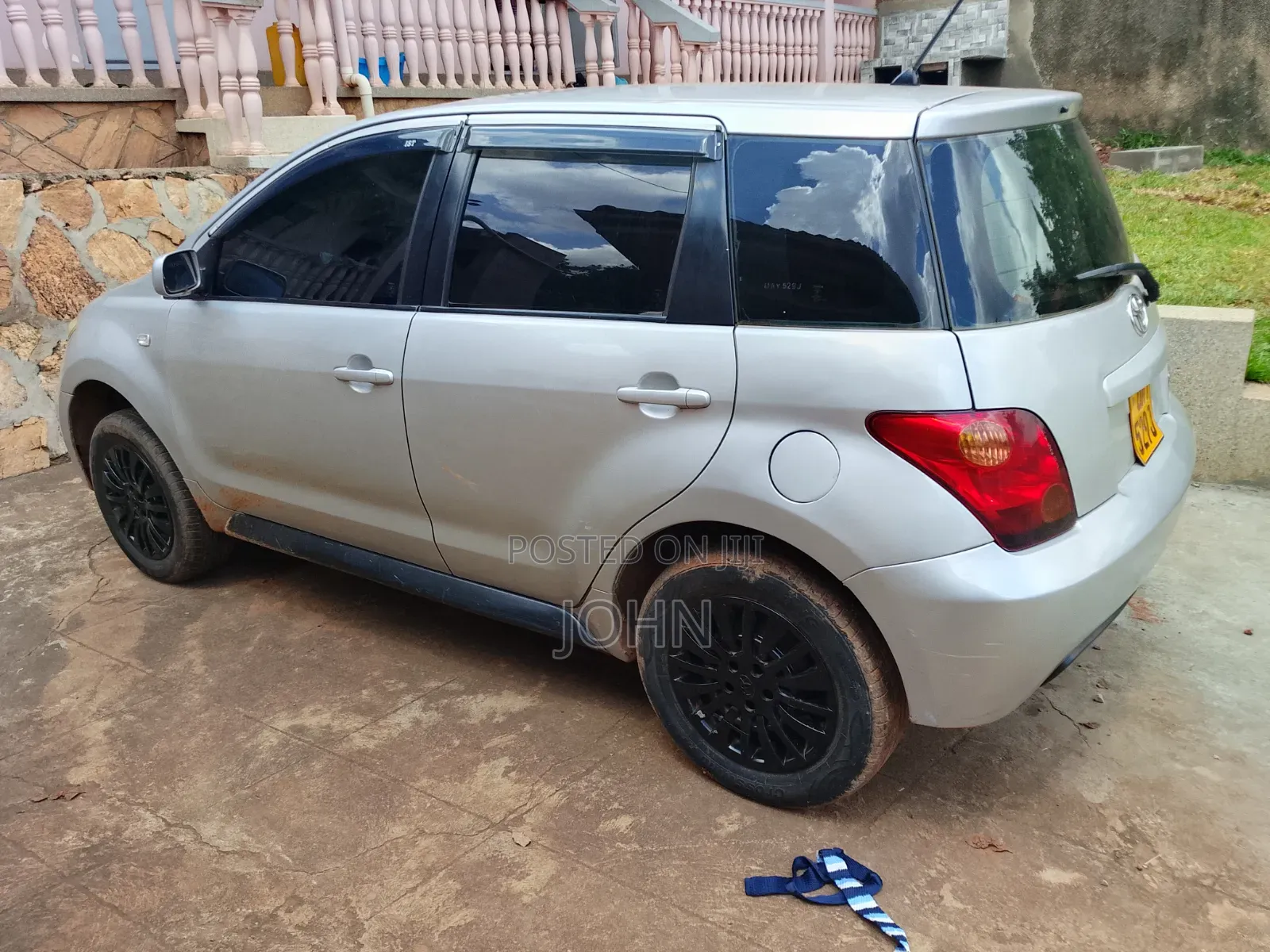 Toyota IST 2002 Silver