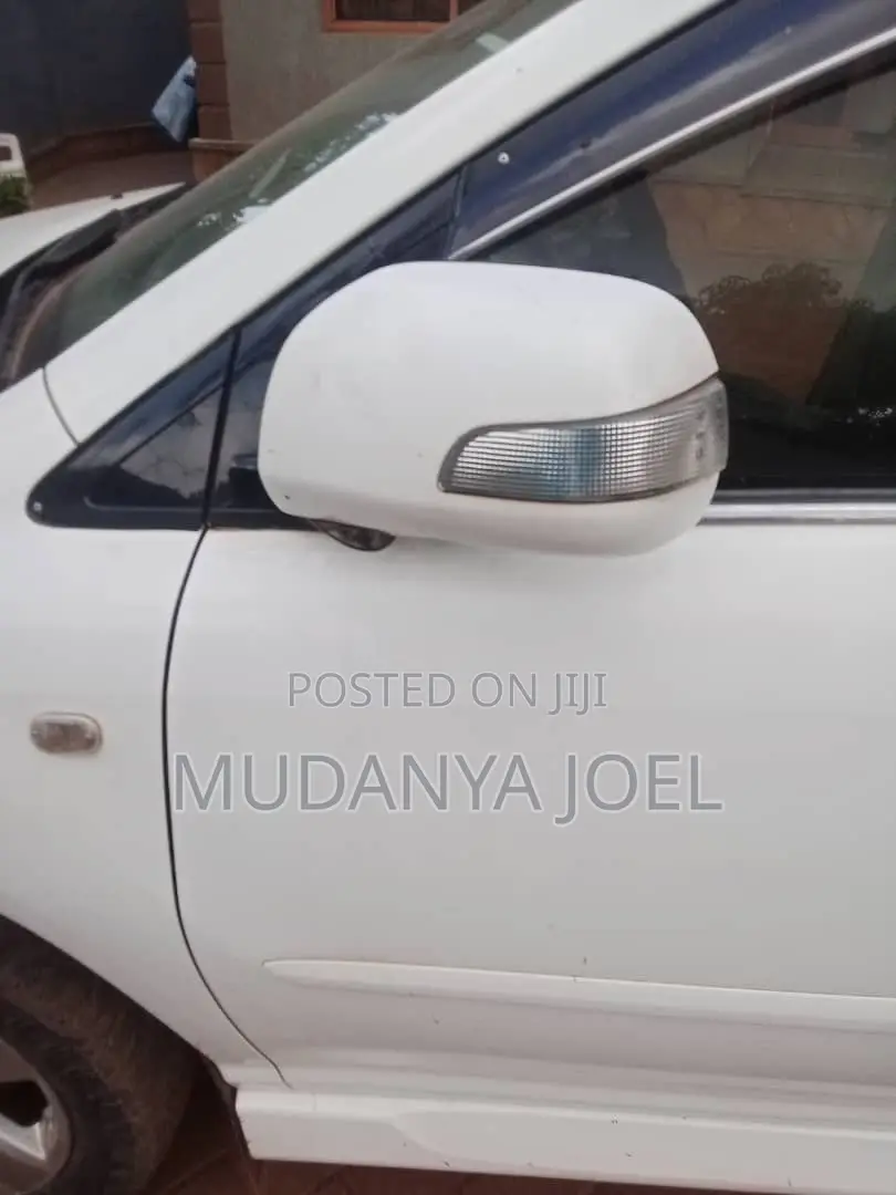 Toyota Harrier 2.4 2006 White
