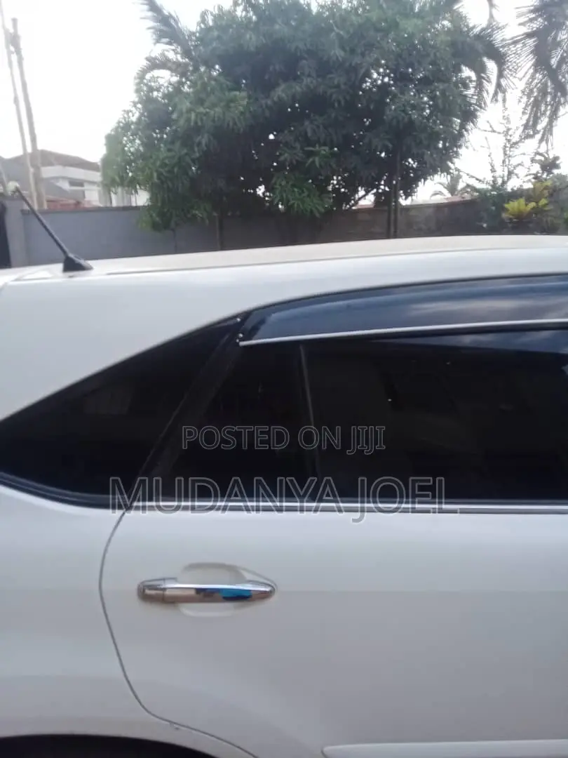 Toyota Harrier 2.4 2006 White