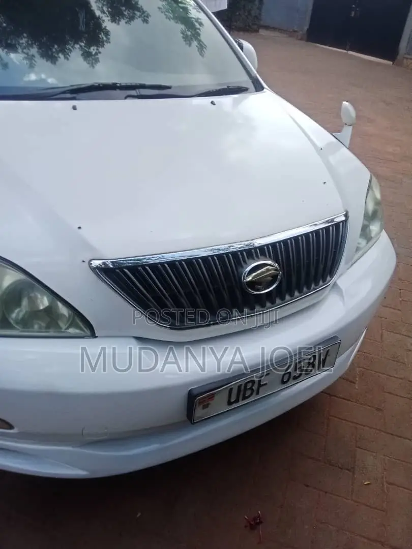 Toyota Harrier 2.4 2006 White