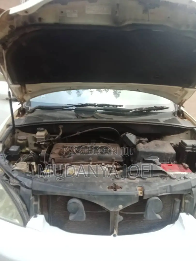 Toyota Harrier 2.4 2006 White