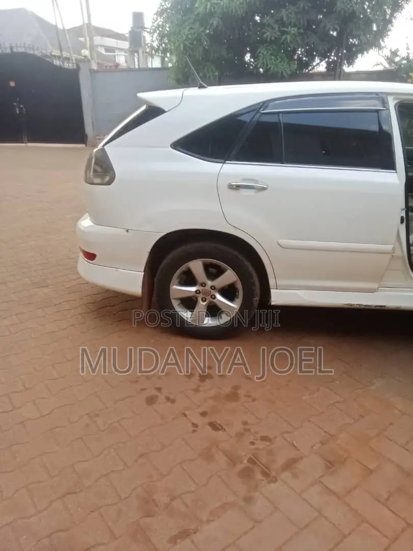 Toyota Harrier 2.4 2006 White